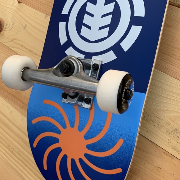 Element Aquazen Skateboard Complete - Picture 7 of 13